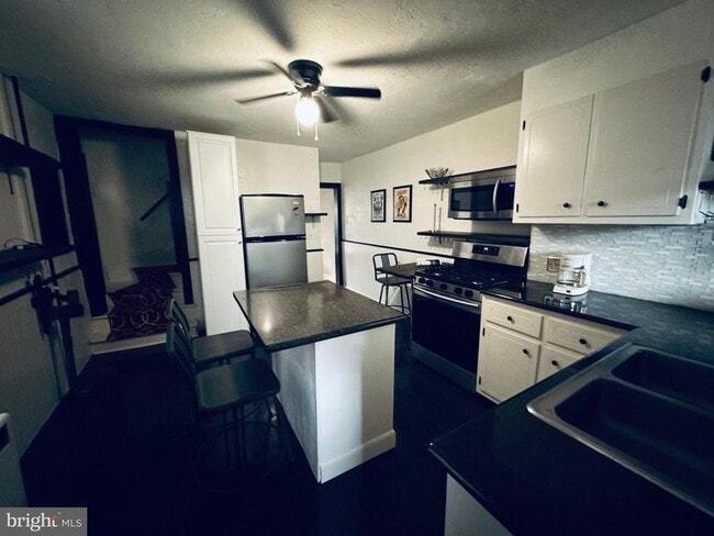 Photo - 236 E Middle St