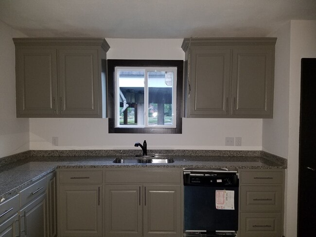 Photo - 1103 Louise St