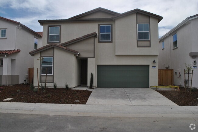 Building Photo - Gorgeous Brand New Solar Home in West Rose...