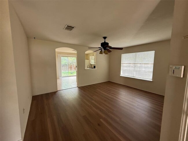 Photo - 224 Jim Miller Dr