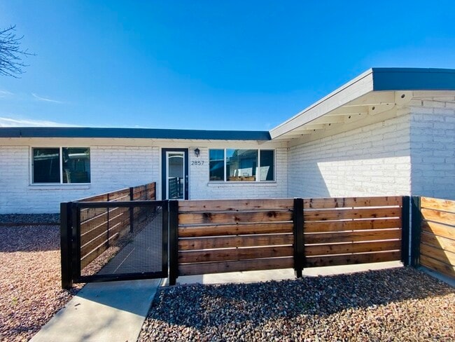 Spacious Design Meets Modern Living in thi... - Spacious Design Meets Modern Living in thi... Casa