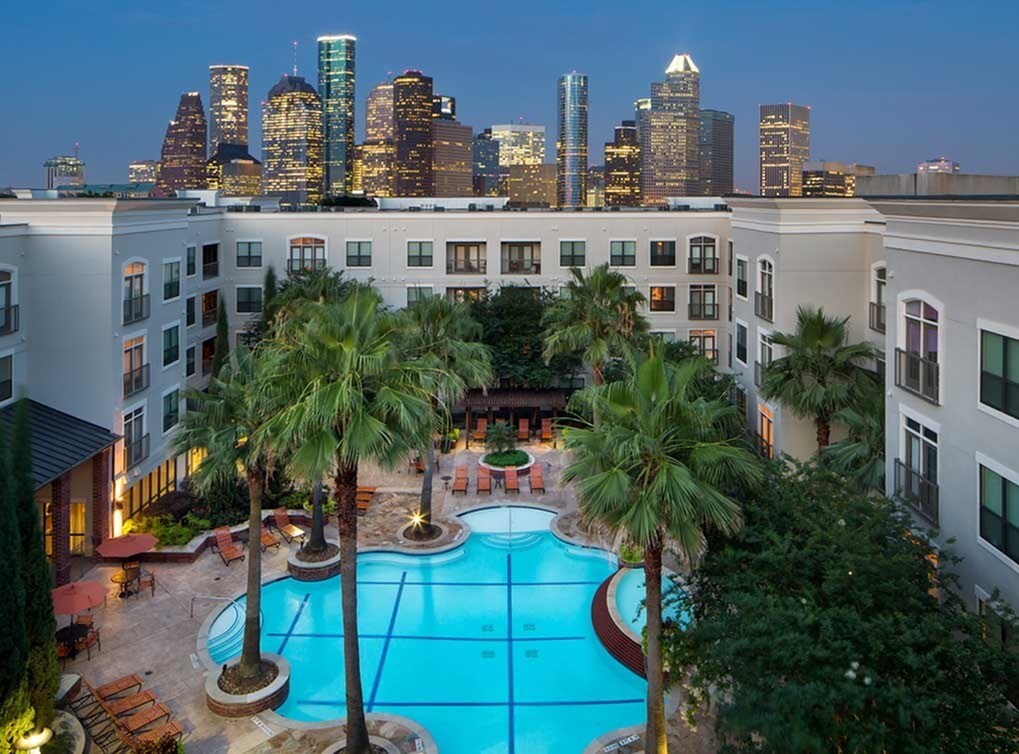 Amli City Vista Apartments For Rent In Houston Tx Forrent Com