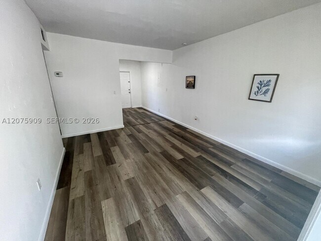 Photo - 11301 Peachtree Dr Unit 1