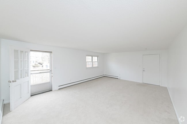 1 BR, 1 BA