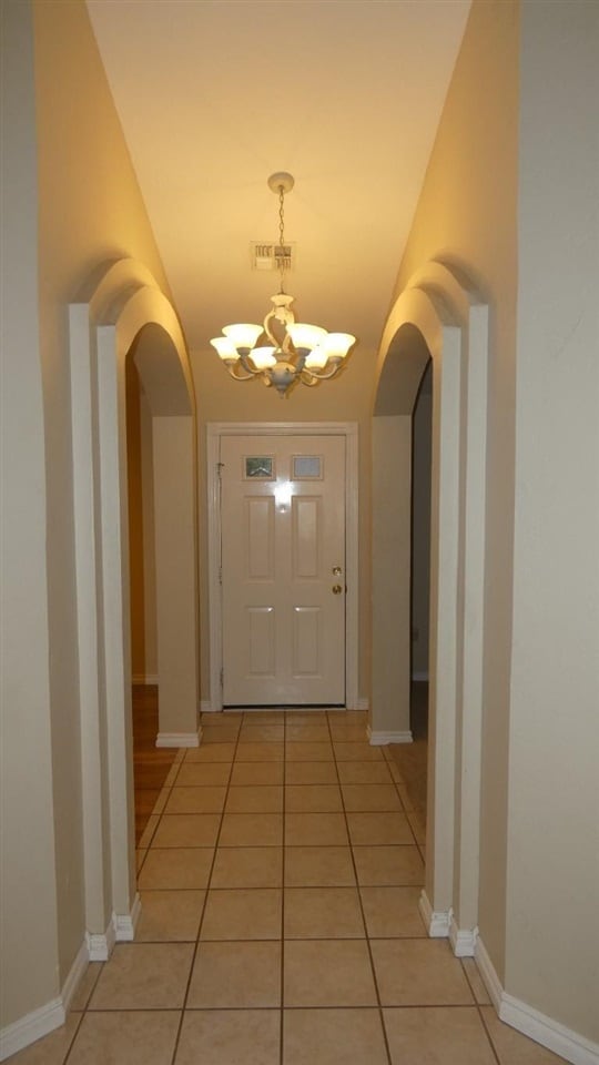 Photo - 17 NW Millcreek Rd