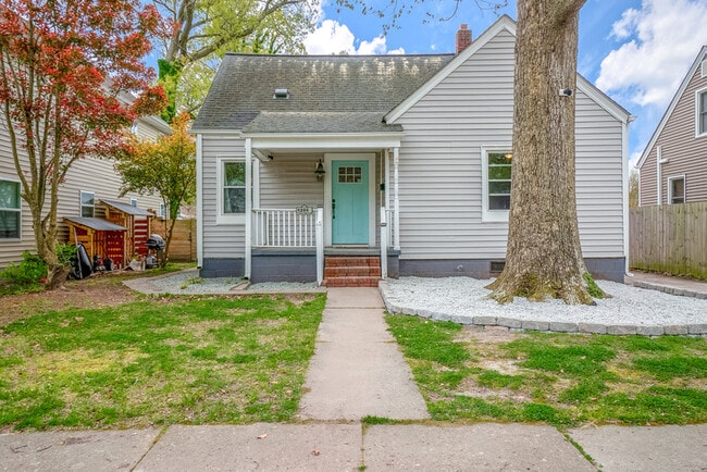 Building Photo - 1205 Warwick Ave Rental