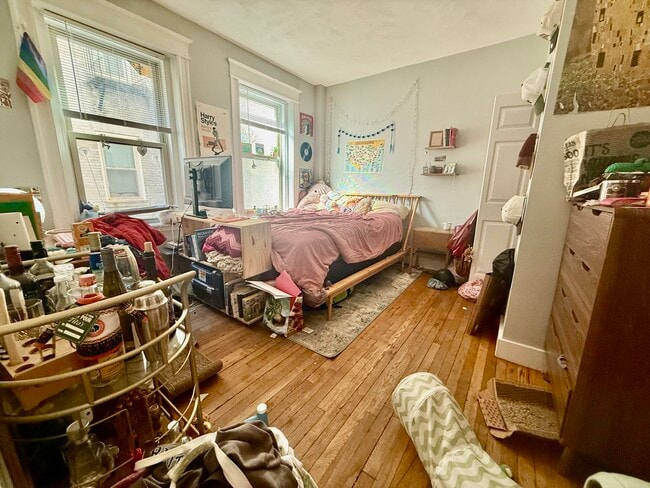 Building Photo - 1665 Commonwealth Ave Unit 5