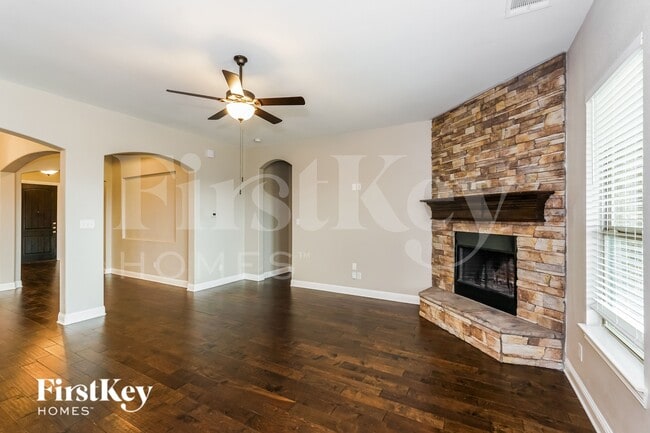 4010 Arbor Grv Trl