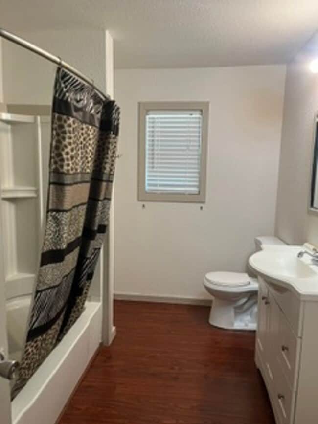 Photo - 109 Center Dr
