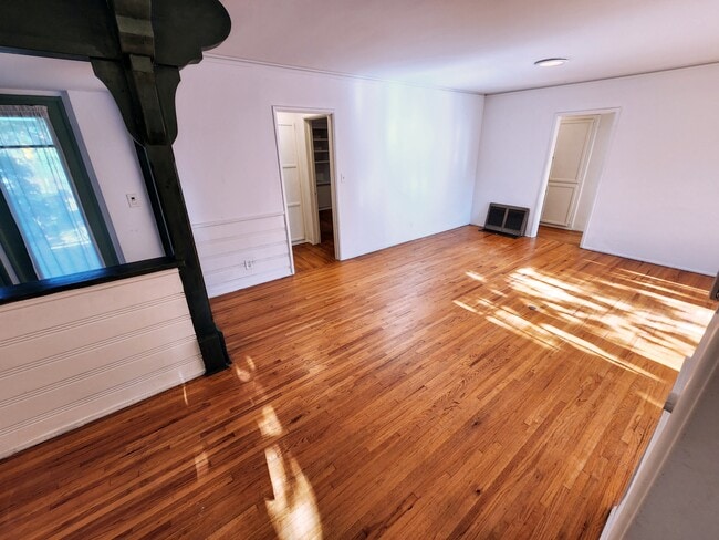 Photo - 12914 Rose Ave