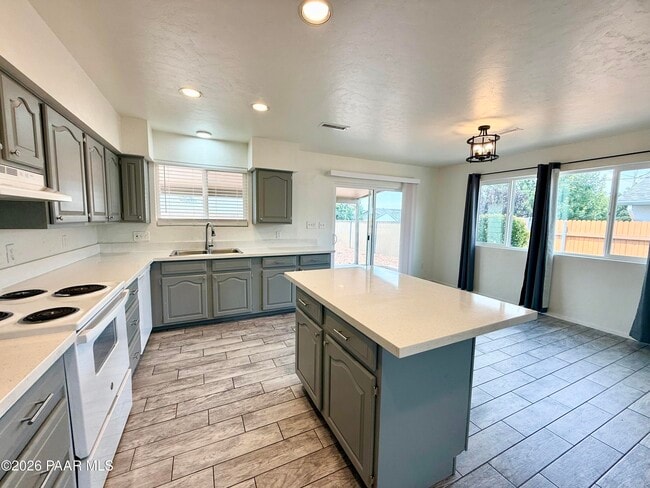 Photo - 4558 N Miner Rd