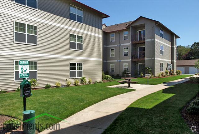 Pet Area - Parkside Apartments