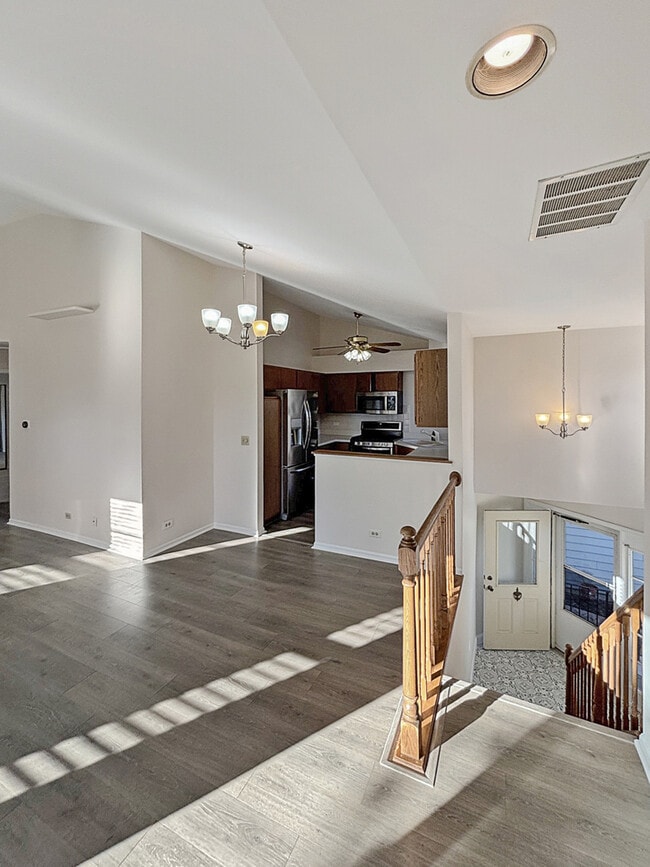 Photo - 404 W Hamilton Dr