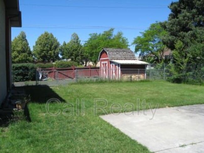Photo - 321 S Adams St