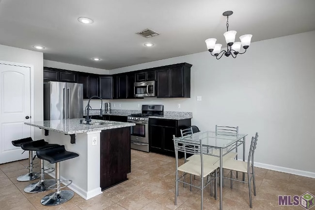 42384 Tigers Eye Stone Ave