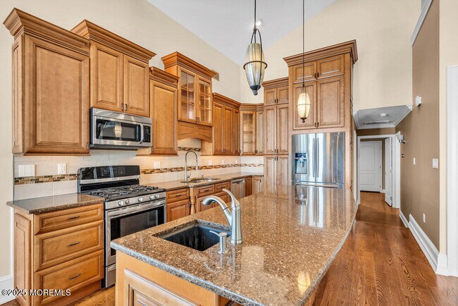 Photo - 8 Central Ave