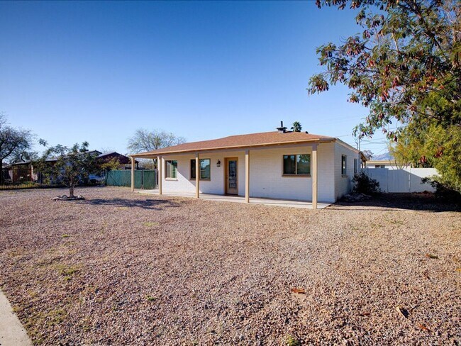 Photo - Modern Living with Private Mother-in-Law Suite!