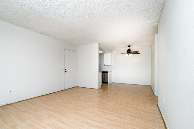 10202 Black Mountain Rd Unidad 1