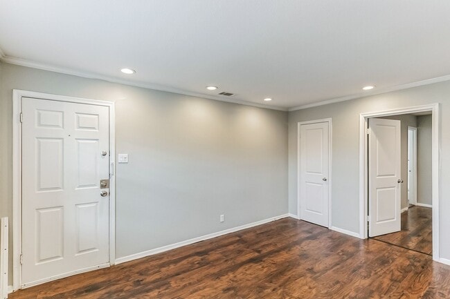 Photo - 6315 Richmond