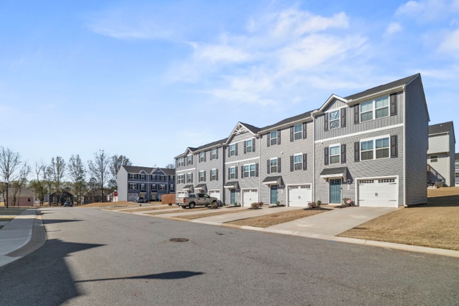 Photo - 121 Sligh Wy Townhome
