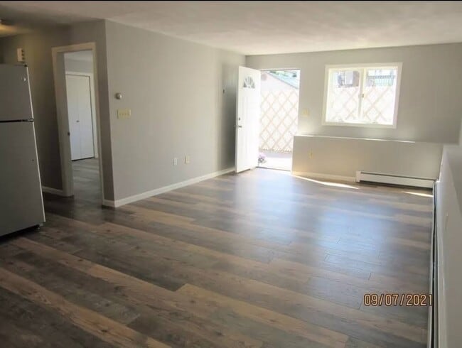 Building Photo - 16 Dedham St Unit 16 Dedham  2