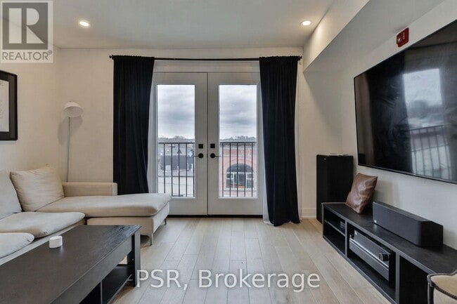 Photo - 1171 Dundas St W