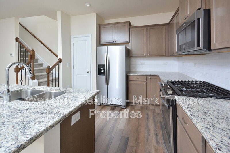 Photo - 409 Vassar Drive