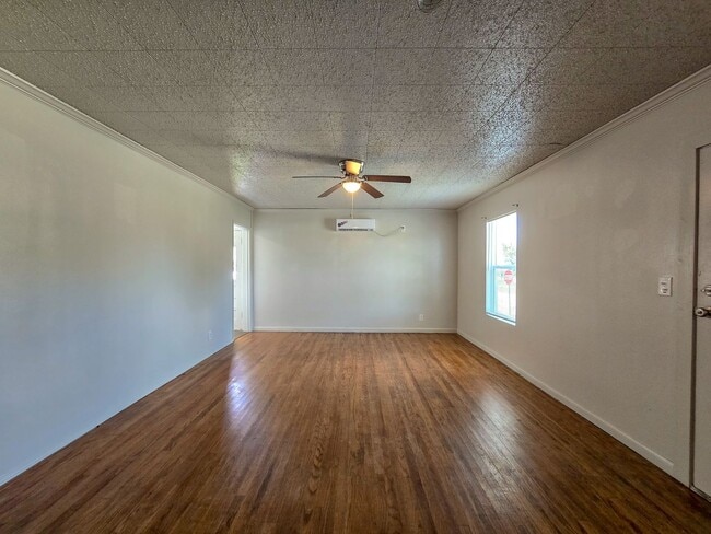 Photo - Cute 2 bedroom & 1 bath Home in Shawnee!