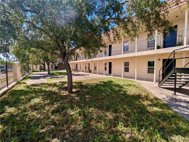 Building Photo - 1811 Perkins Ave Unit 1 Rental