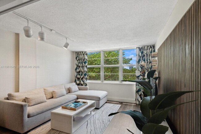 Photo - 1020 Meridian Ave Unit 403