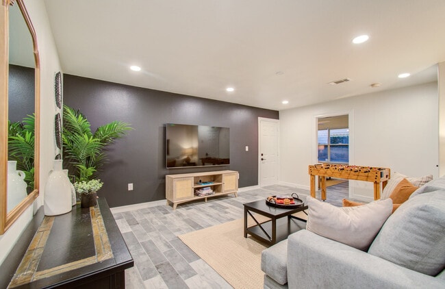 Photo - 3010 Chenevert St Unidad ID1019638P