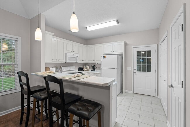 Photo - 1125A Southbend Drive