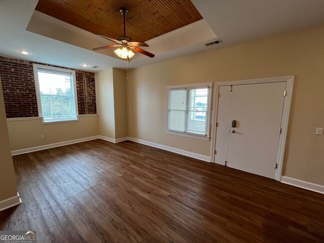 Photo - 55 E Main St