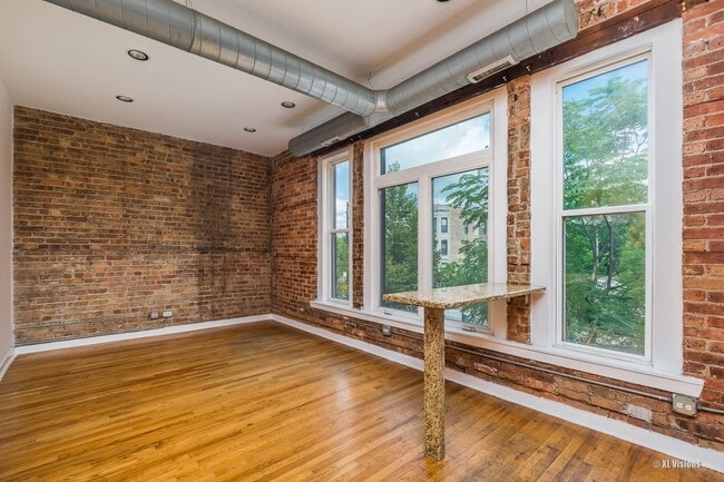 Photo - 2837 W Washington Blvd Unit 2837-2