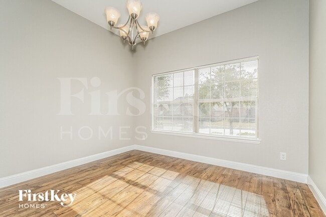 Photo - 1215 Jessie Ln