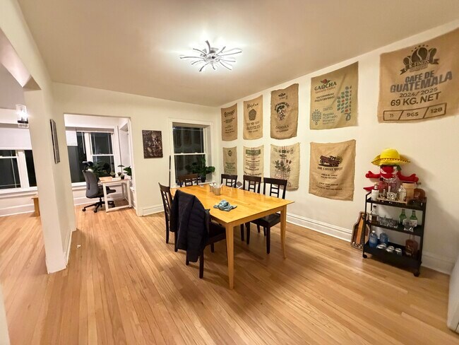 Photo - 3349 W Eastwood Ave Unit 2