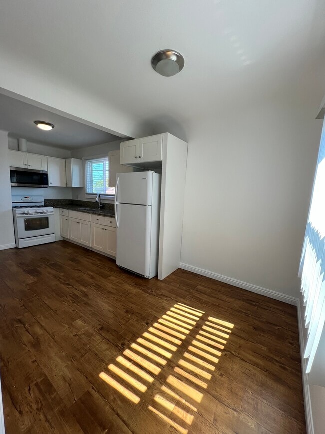 Photo - 4172 S Hobart Blvd Unidad 4172