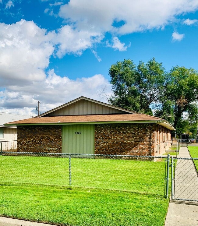 Building Photo - 5420 N Martin St Unit 3