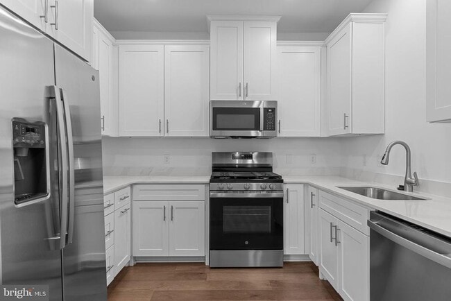 Photo - 123 Stoutsburg Blvd