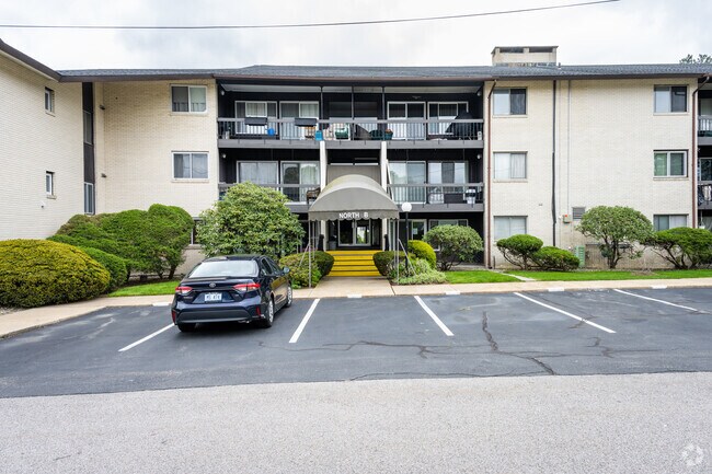 Front Entrance - Narragansett Village Condominiums
