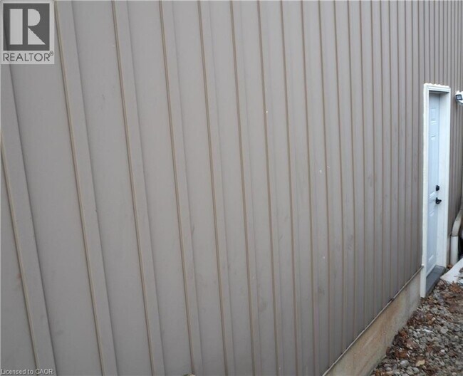 Photo - 8 Knowles St