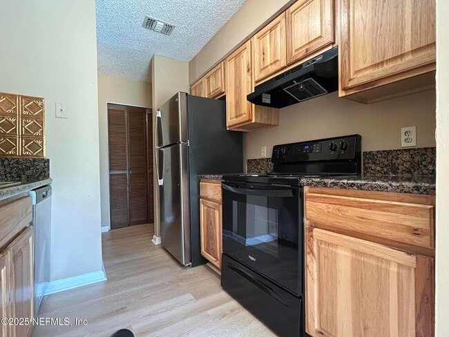 Photo - 808 Meadowbrook Dr