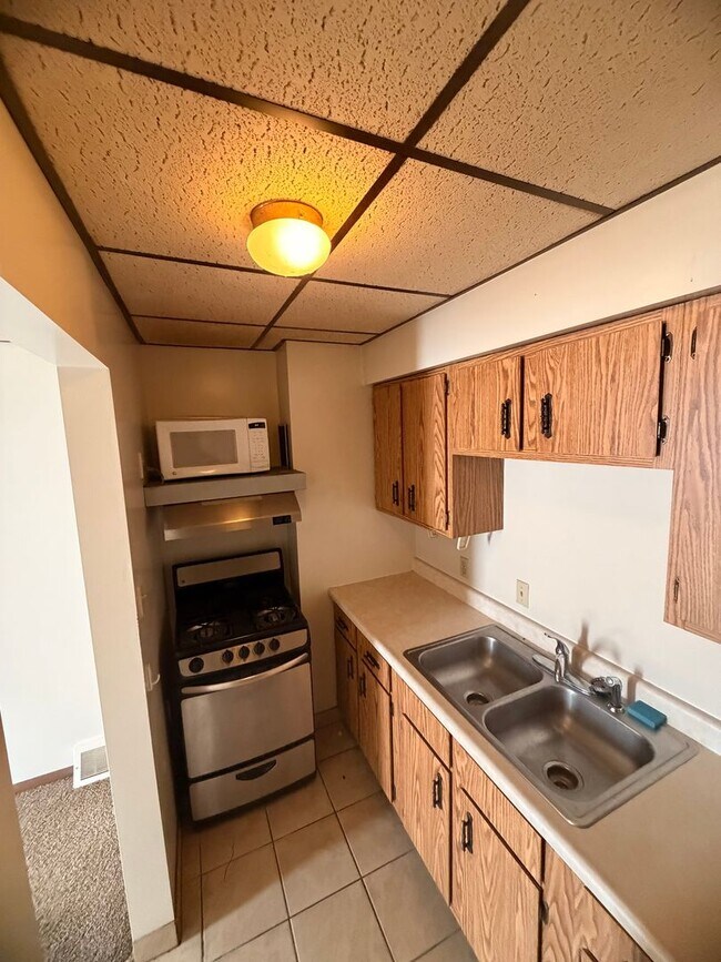 Photo - 203 Wood St Unit B