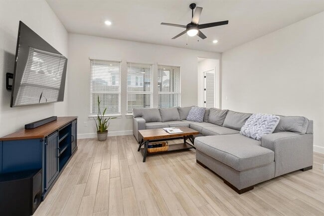 Photo - 4513 Sea Salt Dr