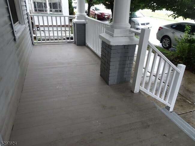 Photo - 57 Heckman St