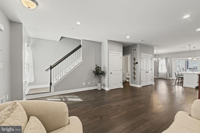 Photo - 428 Hurst St