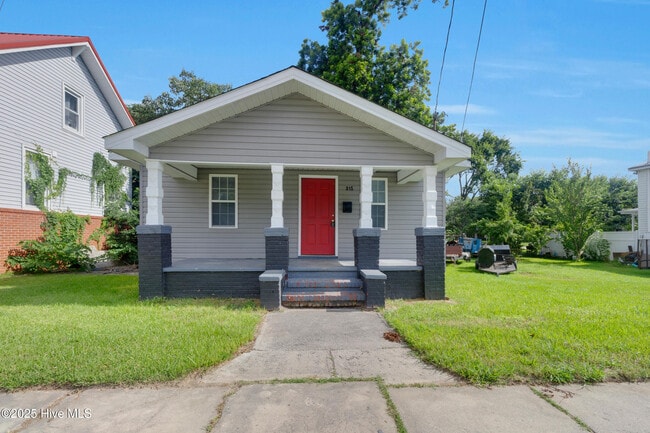 Building Photo - 915 Elm St Rental