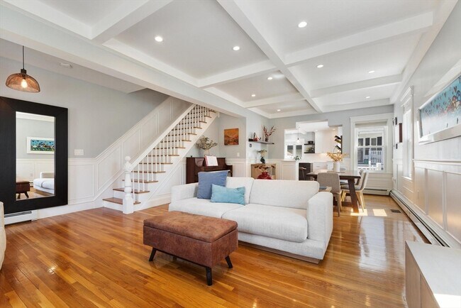 Photo - 129 Washington St