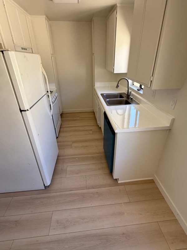 Photo - 14942 Burbank Blvd