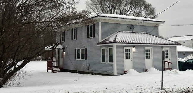 Photo - 335 Church St